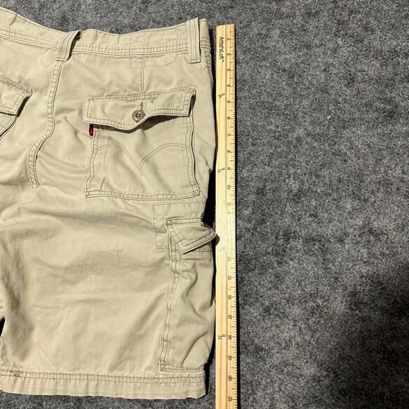 Levi’s Cargo Shorts (W34) – Khaki - Picture 2 of 6
